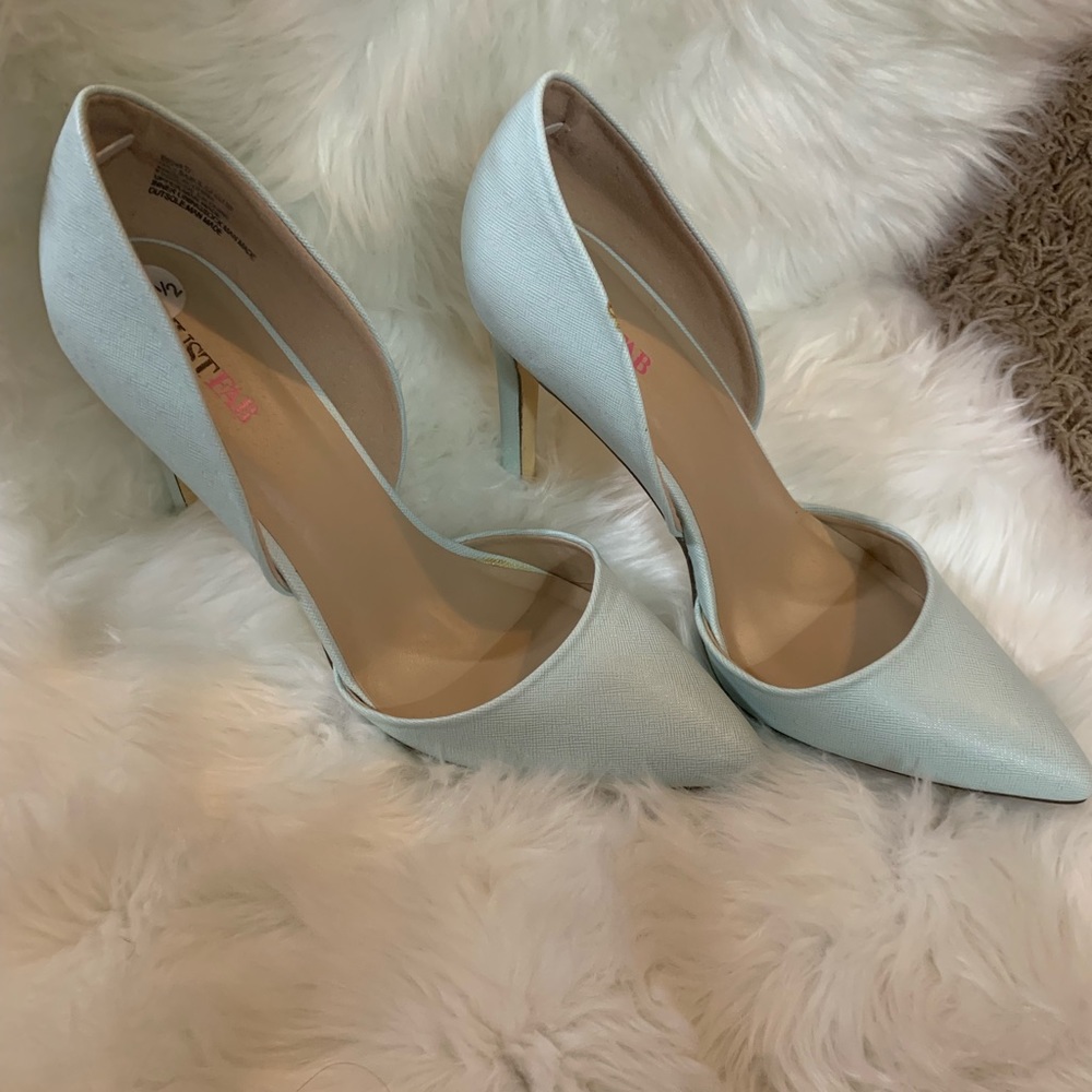 Just Fab light blue heel